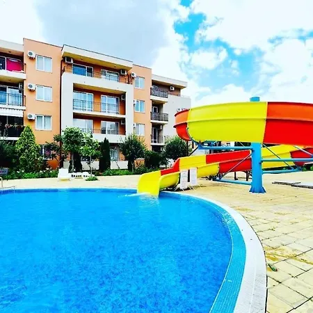 Apartamento Bratanov Holiday